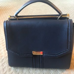 BCBG Handbag.. Never used.. excellent condition.